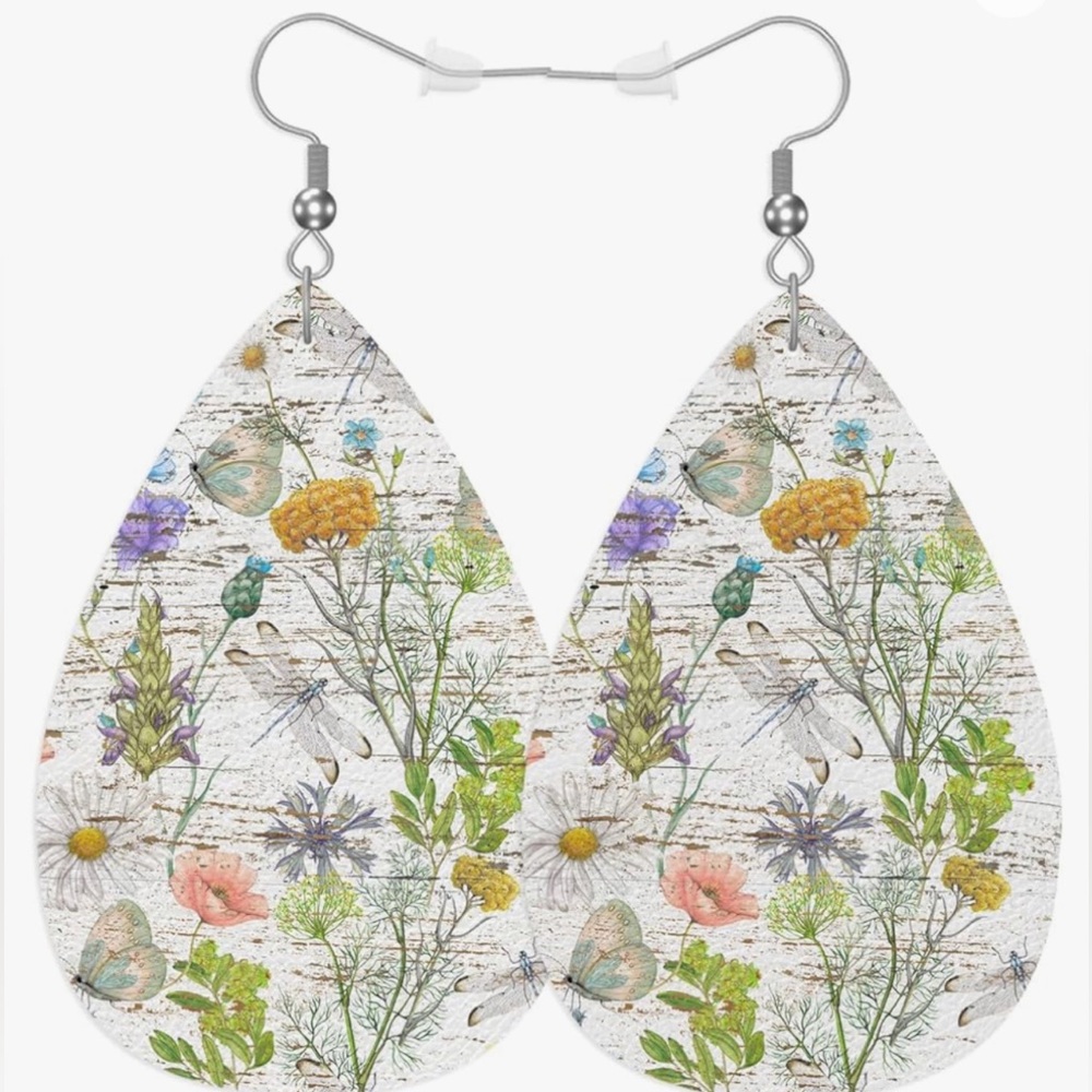 NWT Faux Leather Native Ethnic Folk Aztec Print Wedding Teardrop Earrings